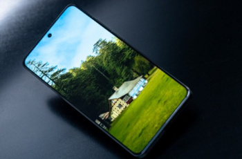 真我Realme GT6输入法最下面小白条如何隐藏？